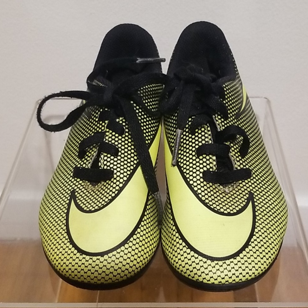 Nike cleats - Picture 2 of 5